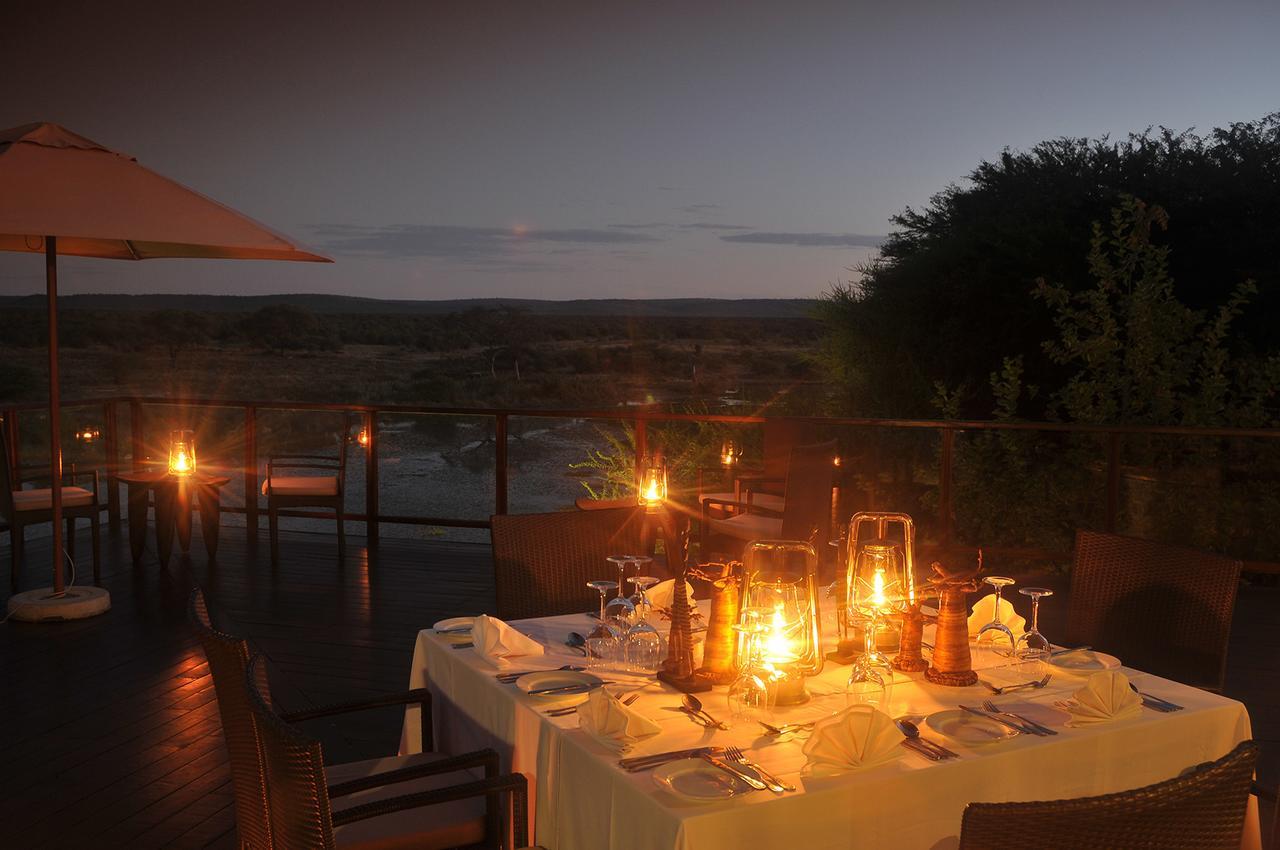 Tau Game Lodge Заповедник Мадикве Экстерьер фото