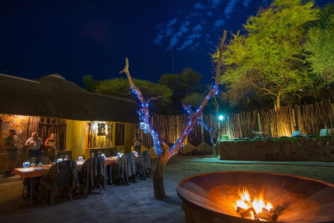 Tau Game Lodge Заповедник Мадикве Экстерьер фото